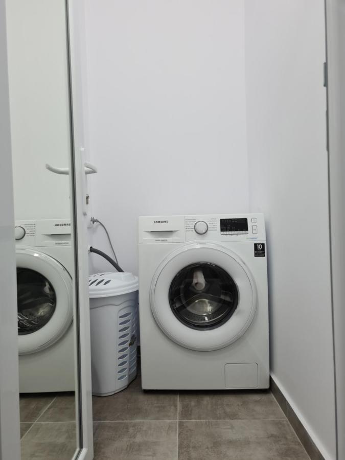 Apartament Terra トゥルゴヴィシュテ エクステリア 写真